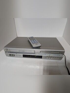 JVC HR-XVC27U VCR & DVD / S-VHS Player - No remote